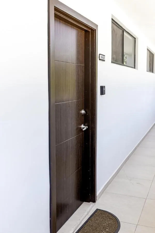 Hostpal Selvanova Playa Del Carmen Apartment