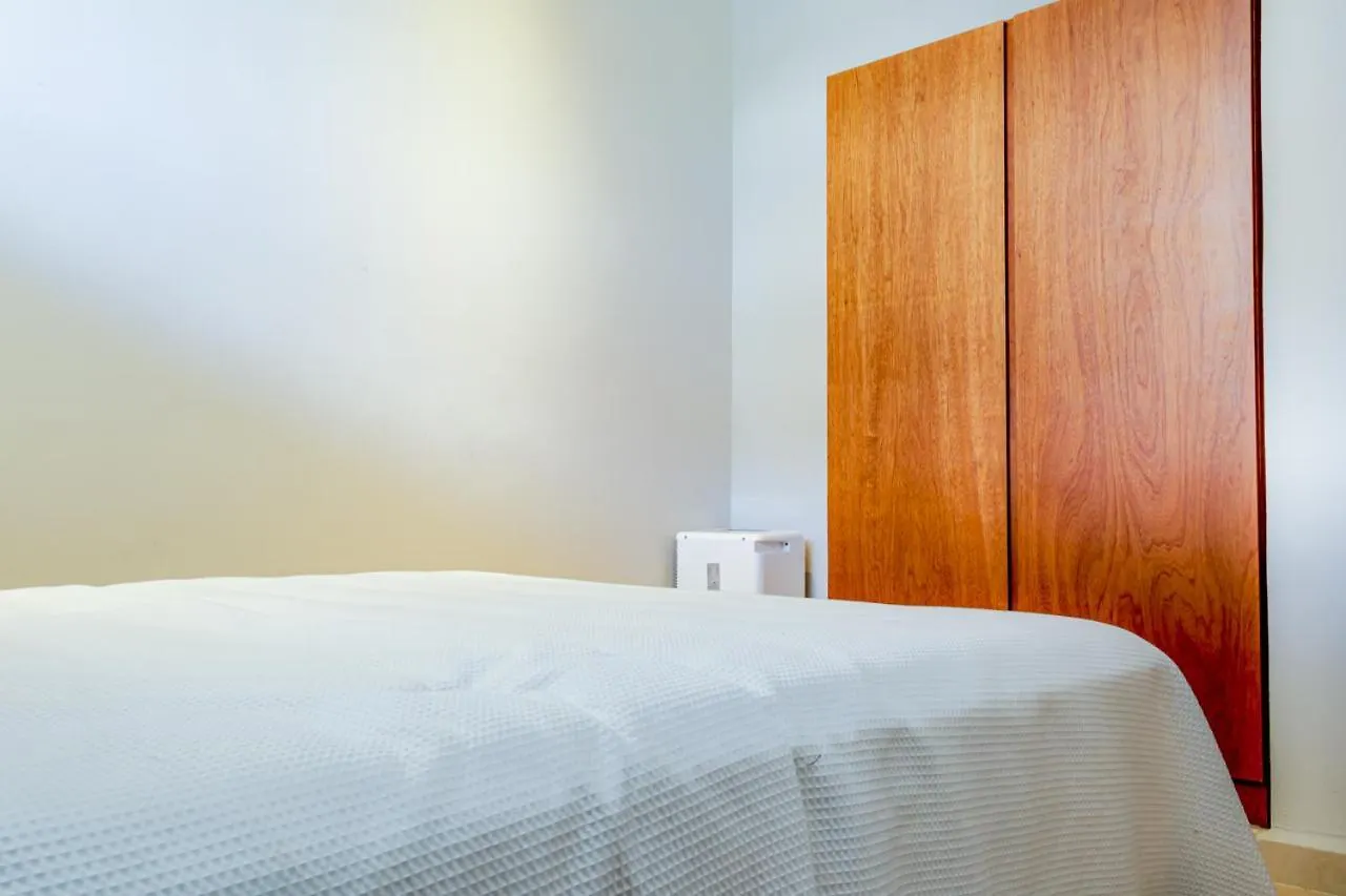 Hostpal Selvanova Playa Del Carmen Apartment